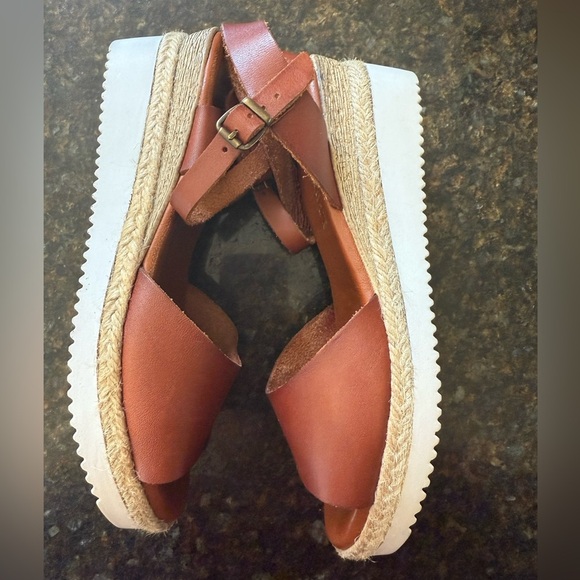 Bertuchi Leather Espadrille Sandals Brown Ankle Strap Women’s Size 8.5 - Picture 2 of 7